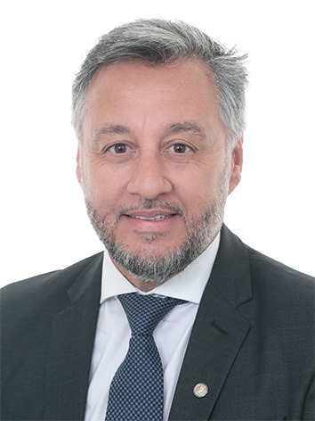 Foto oficial de João Cury
