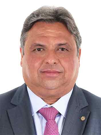 Foto oficial de Julio Arcoverde